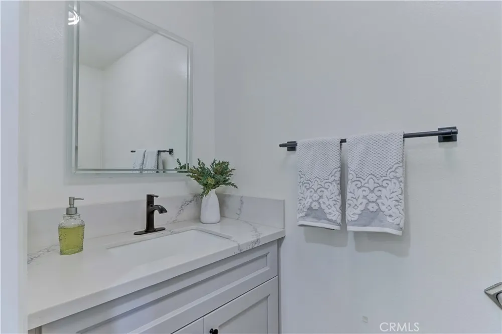 4015 Calle Sonora Oeste #1F Laguna Woods, CA 92637