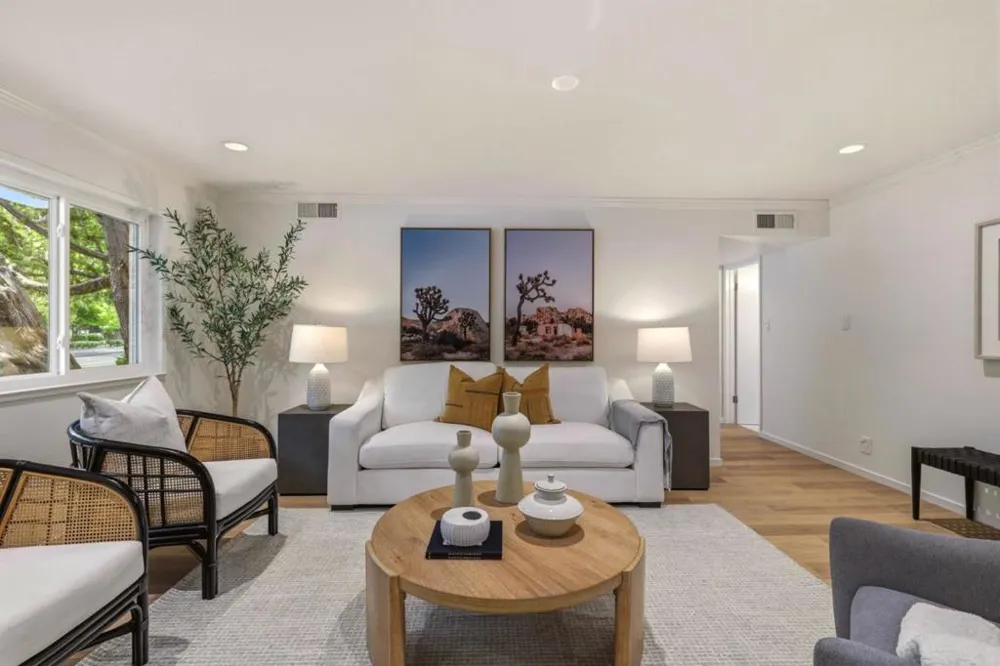 25 Willow Road #47 Menlo Park, CA 94025