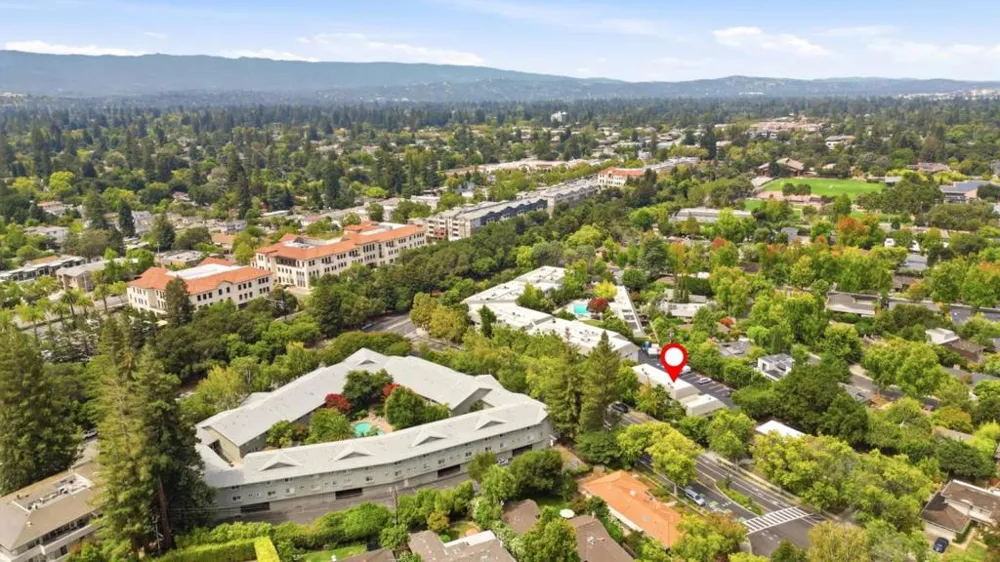 25 Willow Road #47 Menlo Park, CA 94025