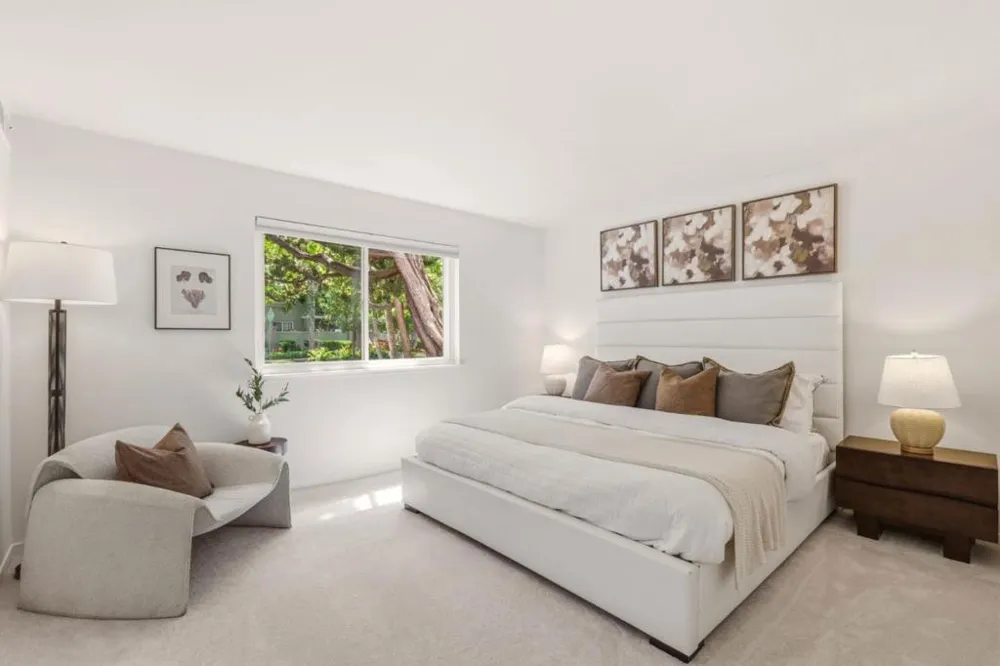 25 Willow Road #47 Menlo Park, CA 94025