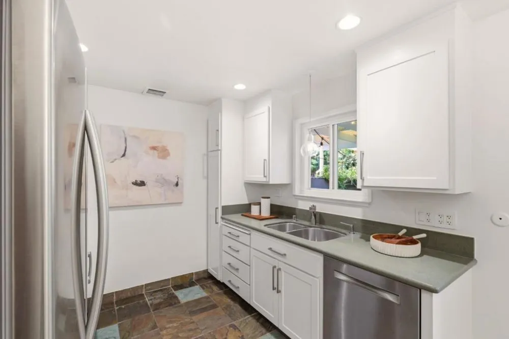 25 Willow Road #47 Menlo Park, CA 94025