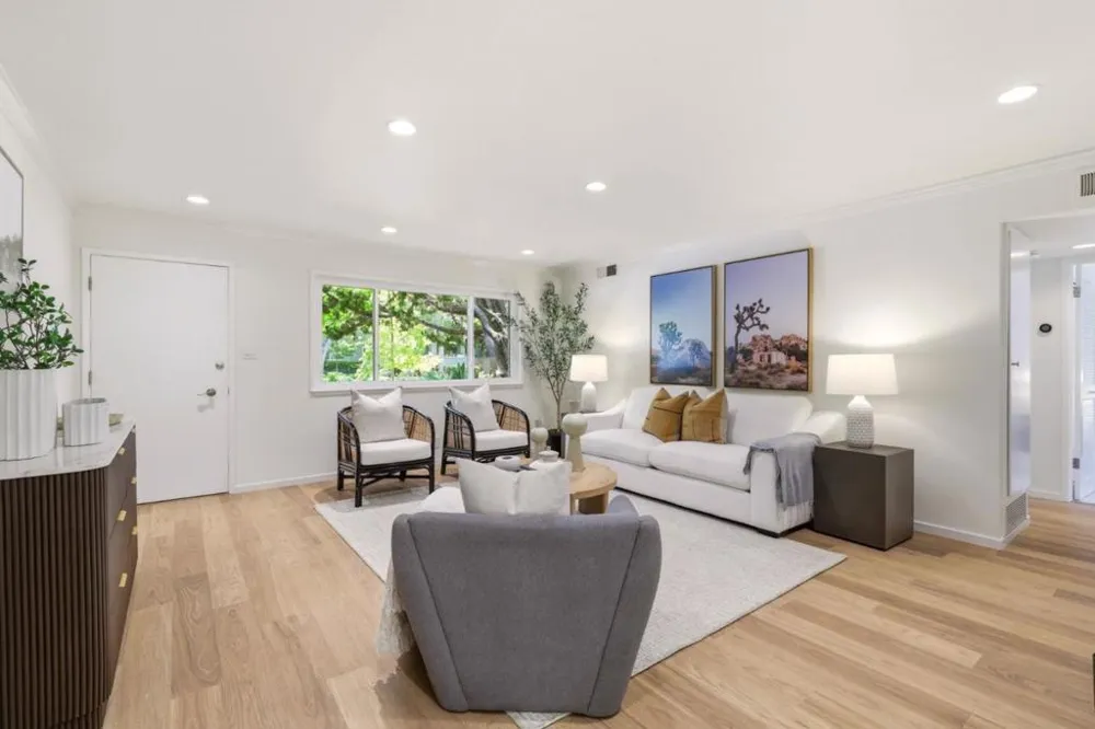 25 Willow Road #47 Menlo Park, CA 94025