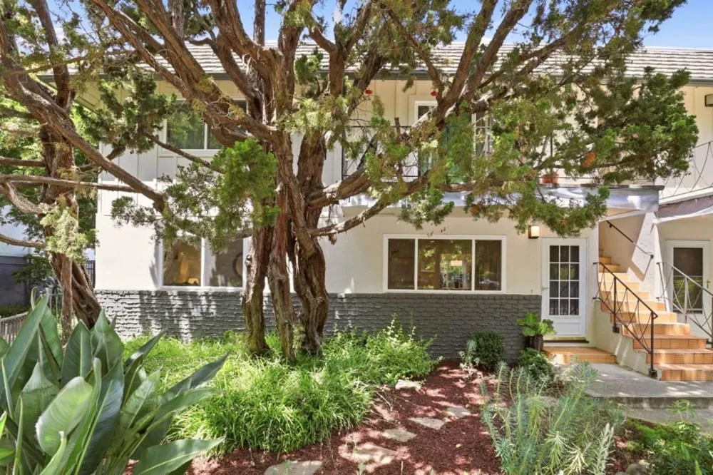 25 Willow Road #47 Menlo Park, CA 94025