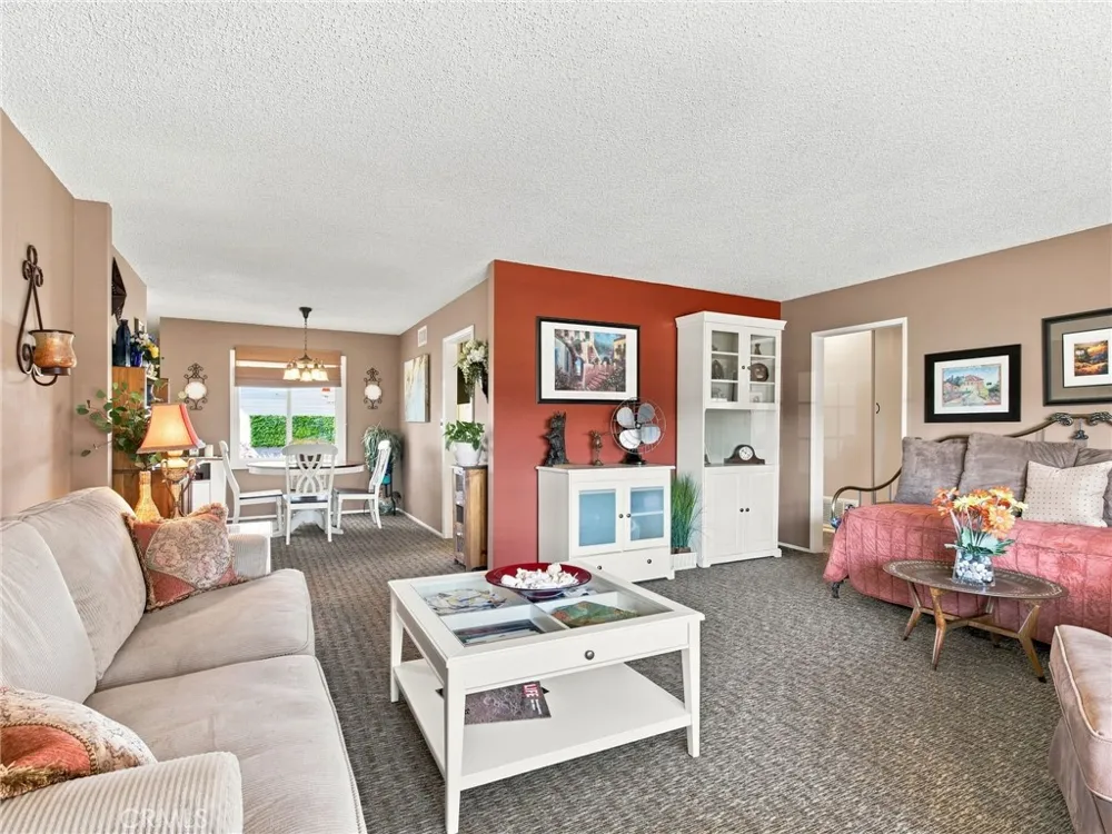 1807 W Broadway Anaheim, CA 92804