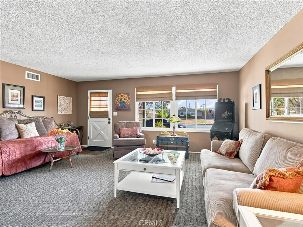 1807 W Broadway Anaheim, CA 92804
