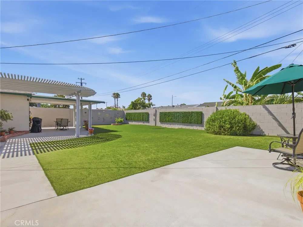 1807 W Broadway Anaheim, CA 92804