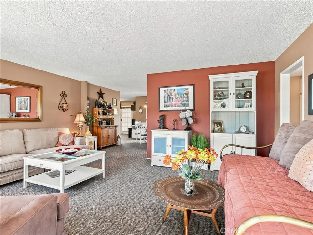 1807 W Broadway Anaheim, CA 92804