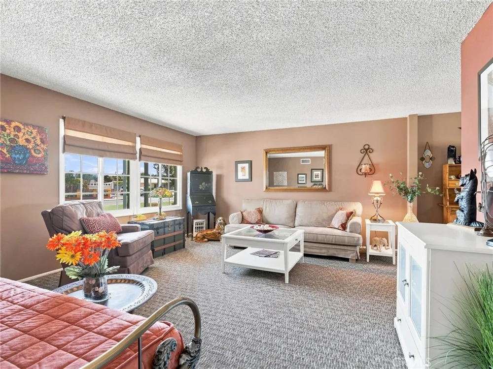 1807 W Broadway Anaheim, CA 92804