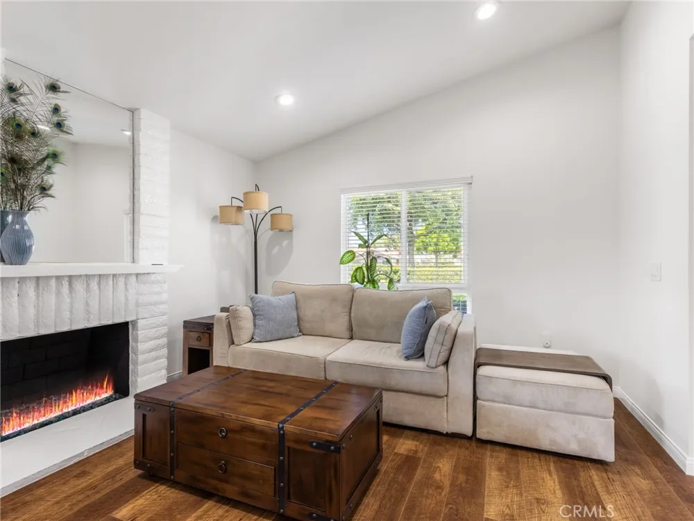 812 Martinique Placentia, CA 92870