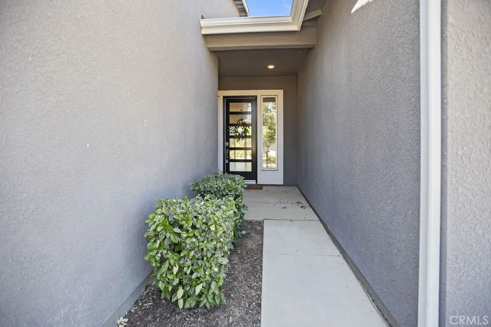 2446 Valverde Merced, CA 95340