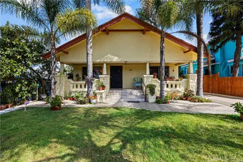 707 W 49th Street