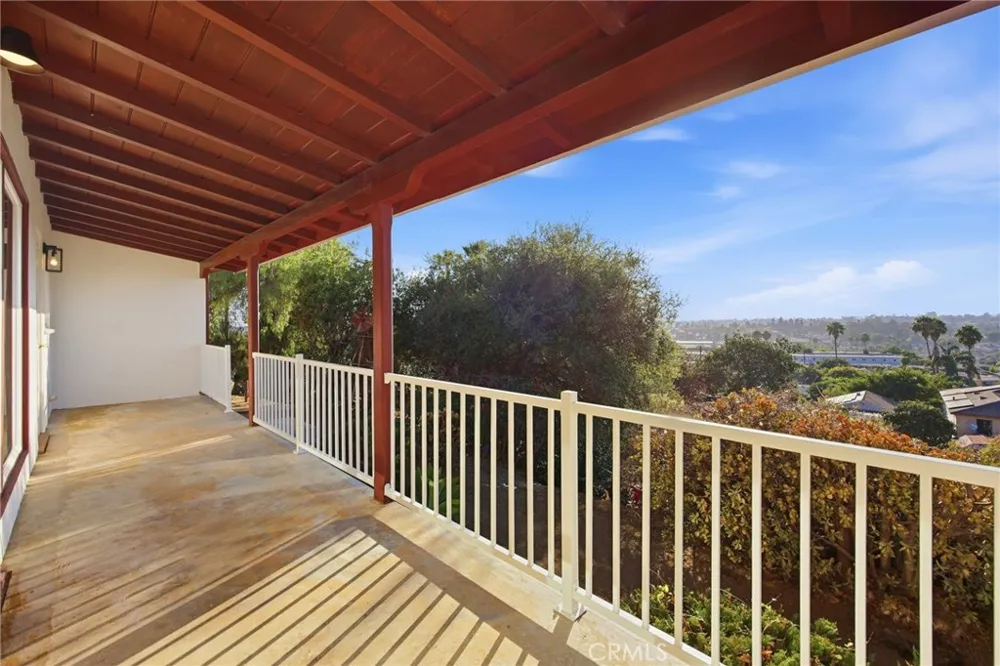 644 Hillside Terrace Vista, CA 92084