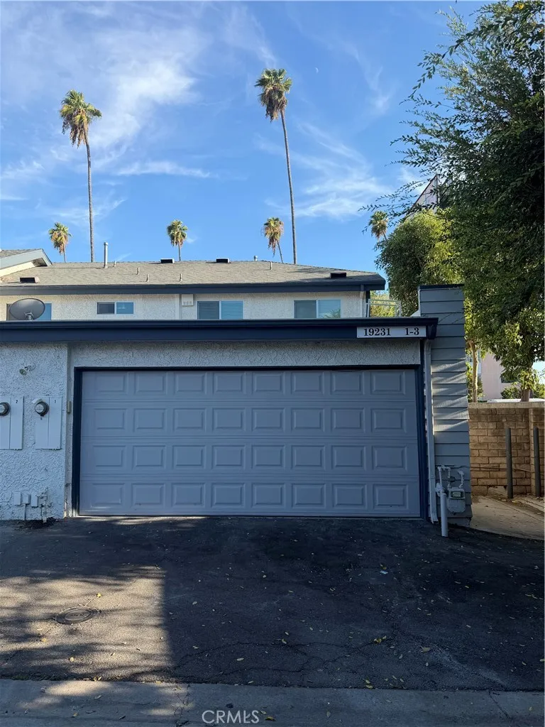 19231 Sherman #1 Reseda, CA 91335