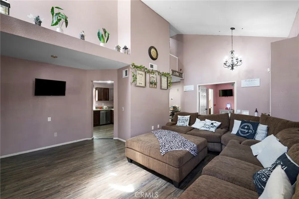1056 Dahlia Court Hemet, CA 92545
