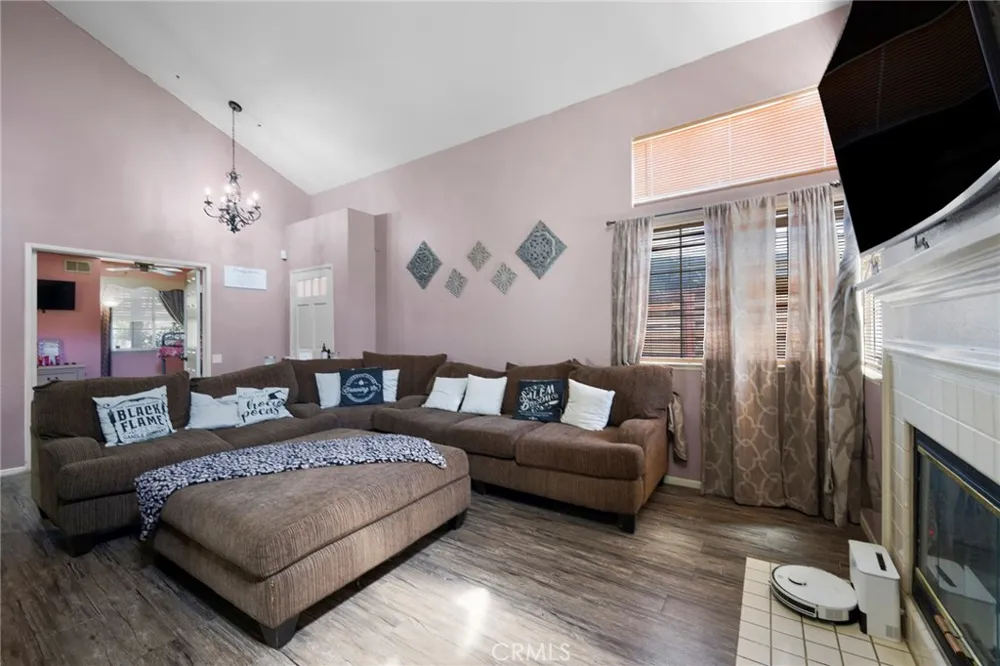 1056 Dahlia Court Hemet, CA 92545