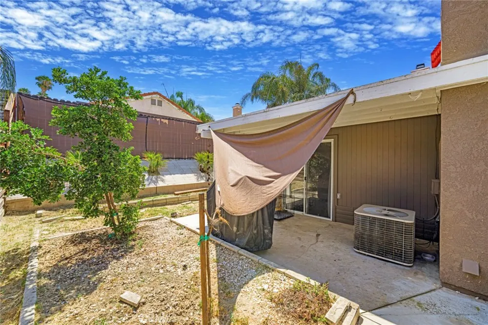 1056 Dahlia Court Hemet, CA 92545