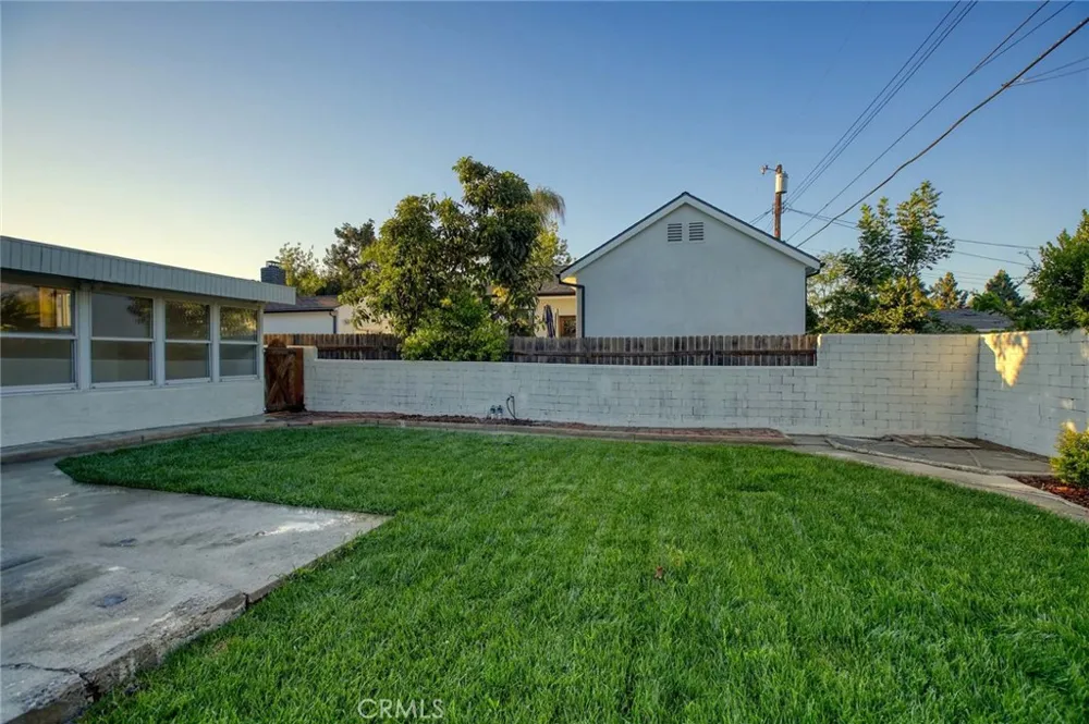 2104 Pass Burbank, CA 91505