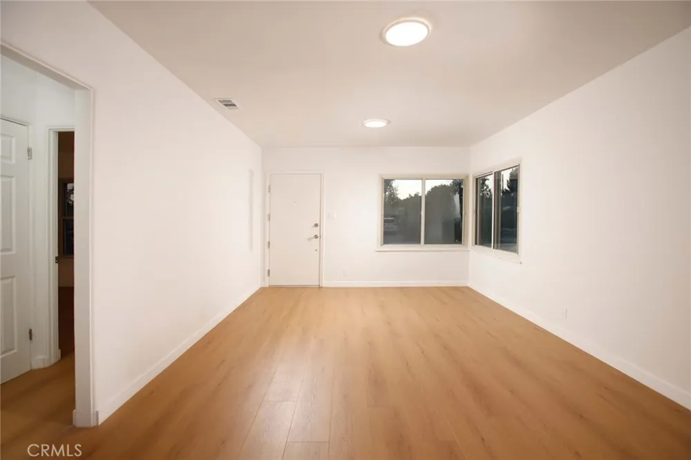2104 Pass Burbank, CA 91505