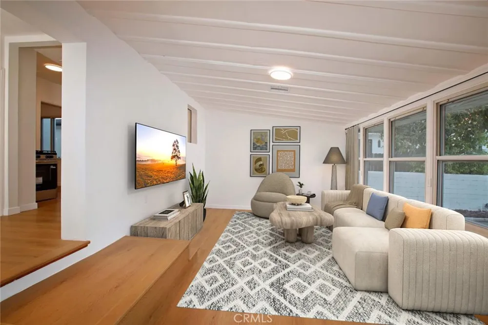 2104 Pass Burbank, CA 91505