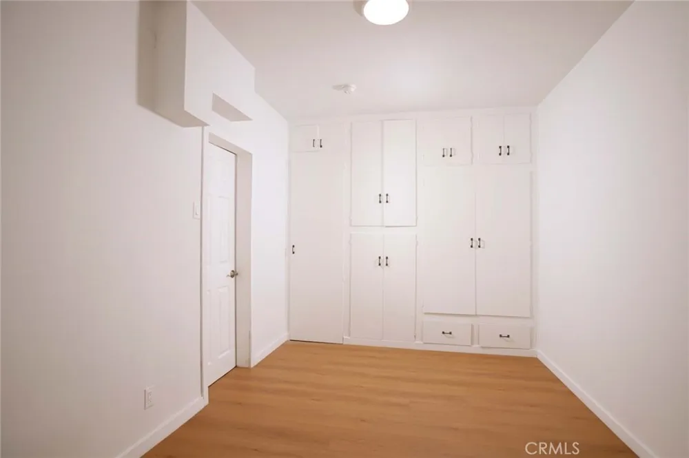 2104 Pass Burbank, CA 91505