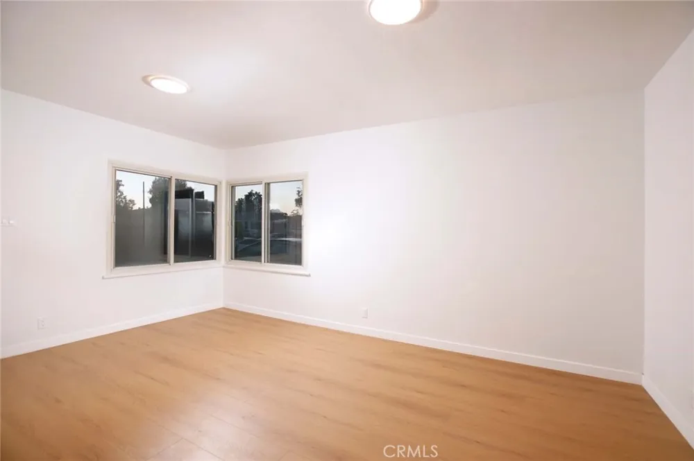 2104 Pass Burbank, CA 91505