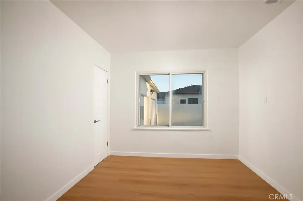 2104 Pass Burbank, CA 91505