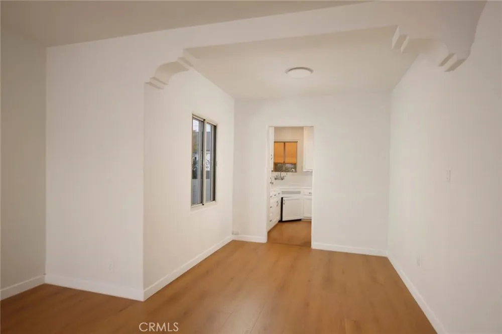 2104 Pass Burbank, CA 91505