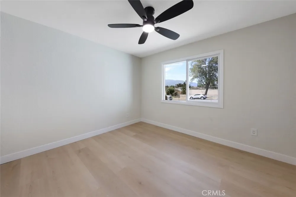 17041 Fairfax Fontana, CA 92336
