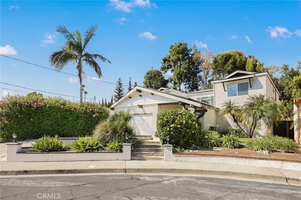 3929 El Moreno La Crescenta, CA 91214