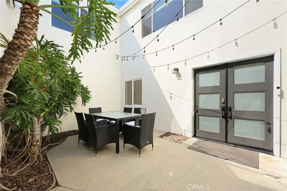 3929 El Moreno La Crescenta, CA 91214