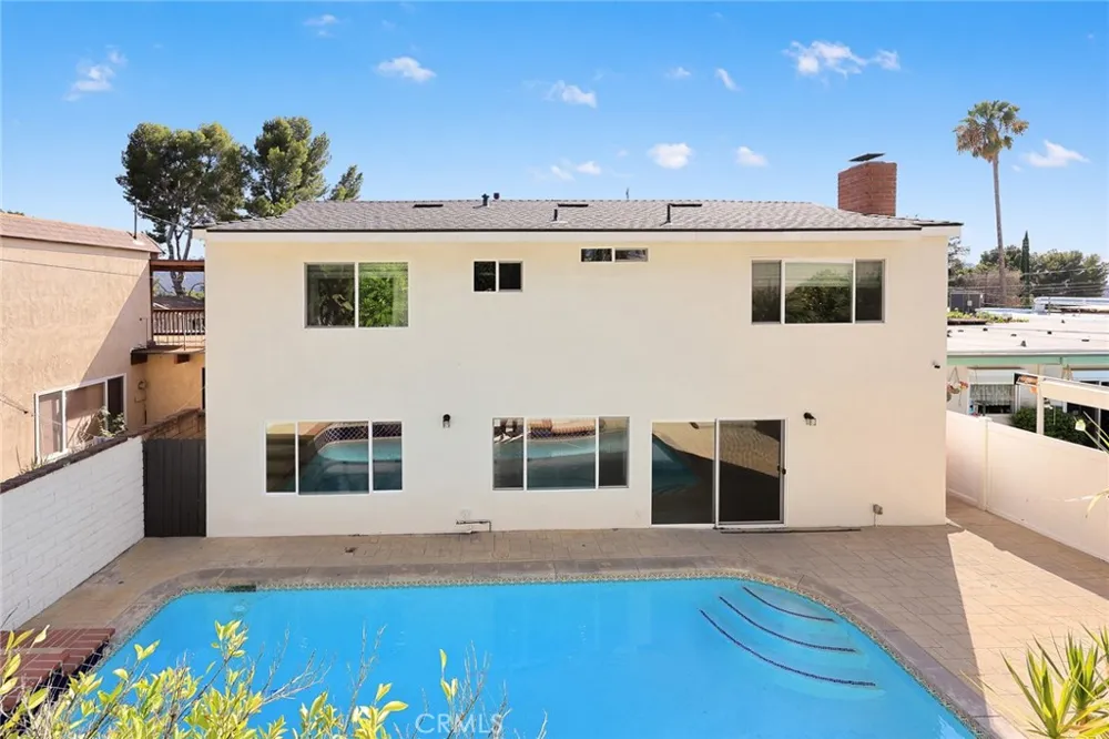 3929 El Moreno La Crescenta, CA 91214