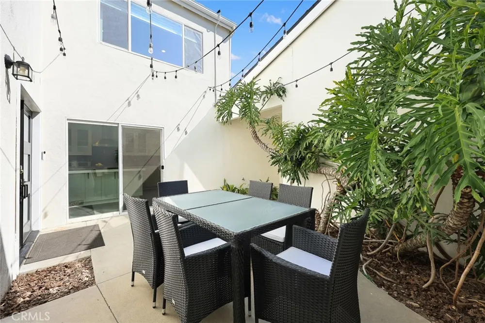 3929 El Moreno La Crescenta, CA 91214