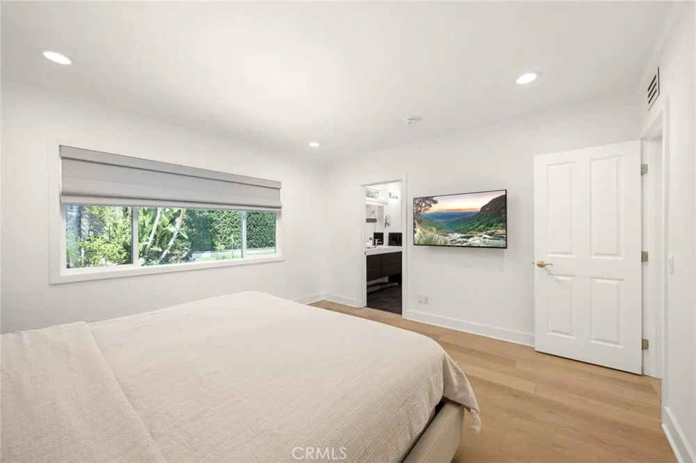 3929 El Moreno La Crescenta, CA 91214