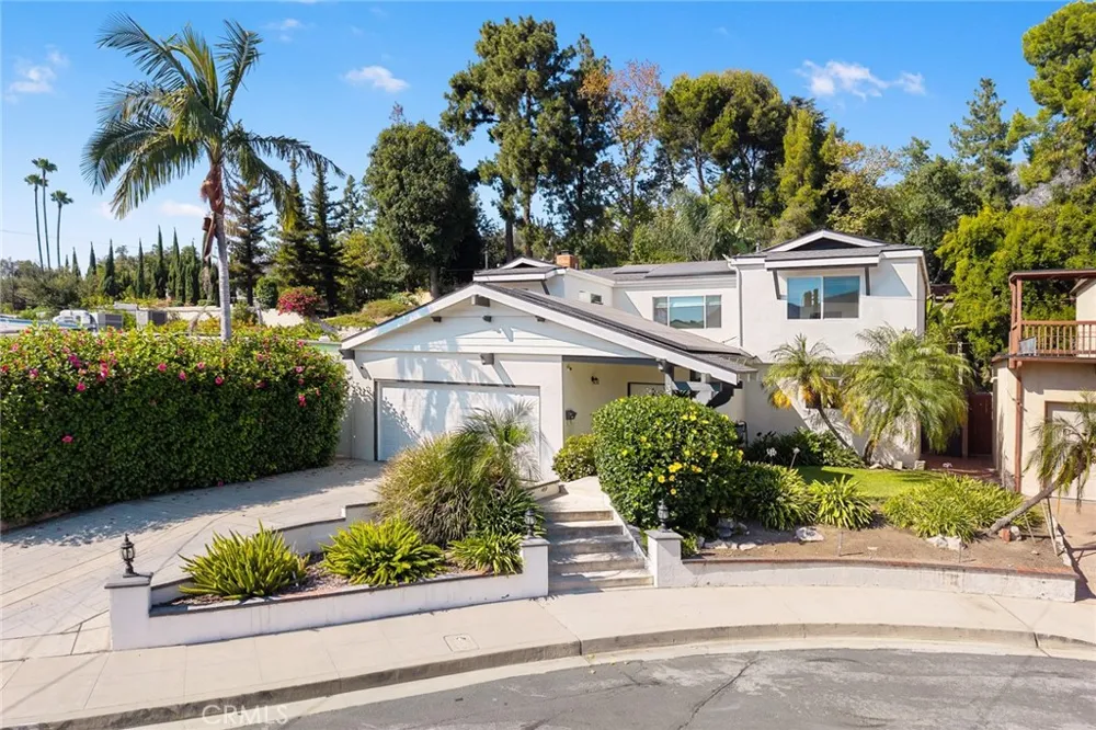 3929 El Moreno La Crescenta, CA 91214