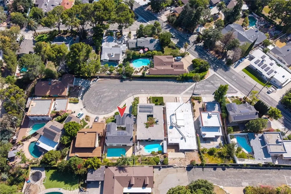 3929 El Moreno La Crescenta, CA 91214