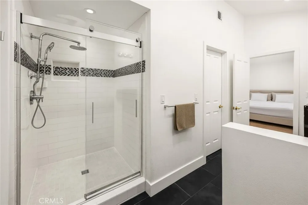 3929 El Moreno La Crescenta, CA 91214