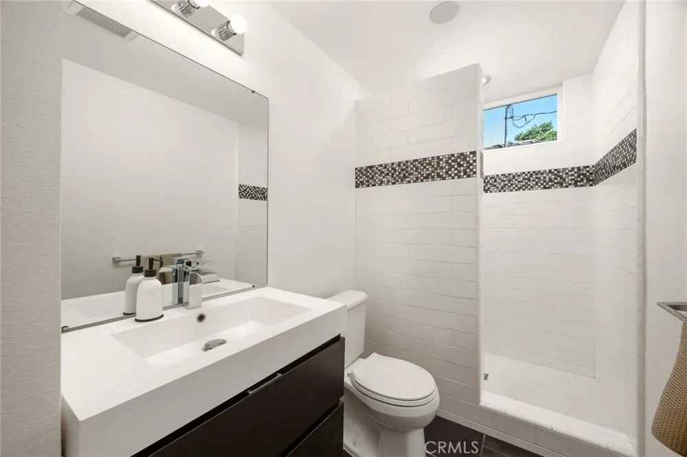 3929 El Moreno La Crescenta, CA 91214