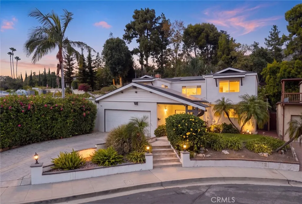 3929 El Moreno La Crescenta, CA 91214