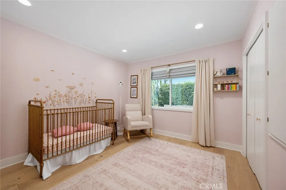 3929 El Moreno La Crescenta, CA 91214
