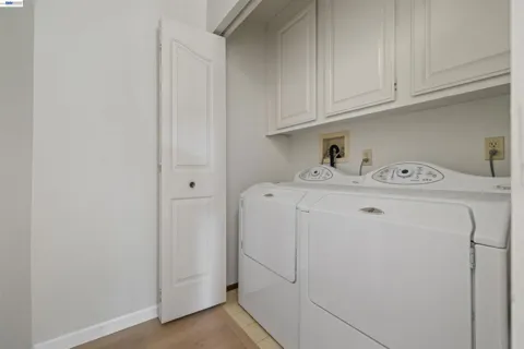 44729 Lynx Dr