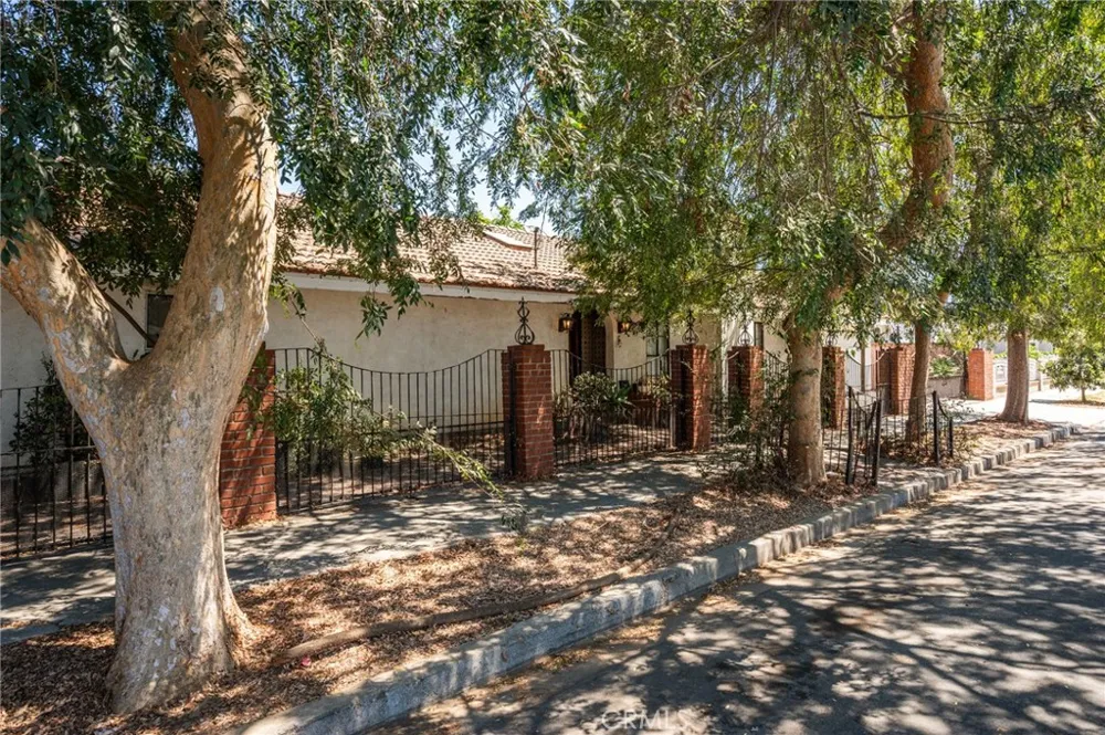 1122 Dominguez Wilmington, CA 90744