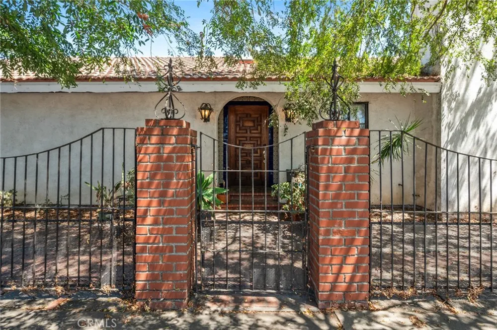 1122 Dominguez Wilmington, CA 90744