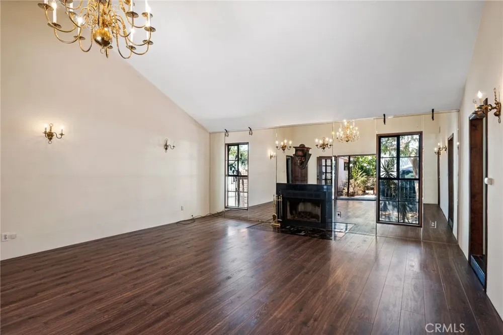 1122 Dominguez Wilmington, CA 90744