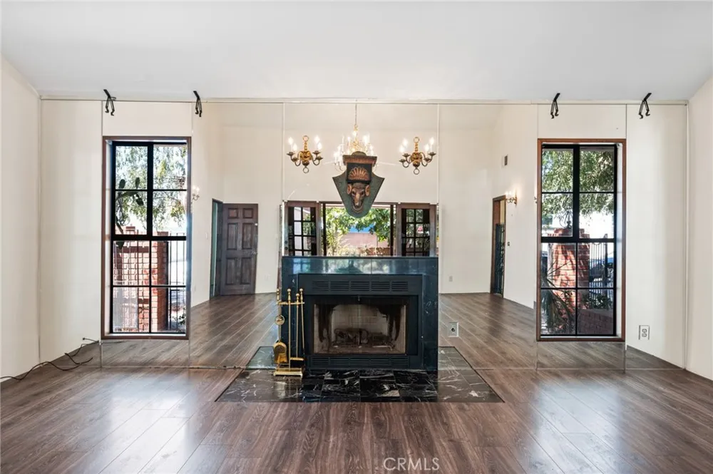 1122 Dominguez Wilmington, CA 90744