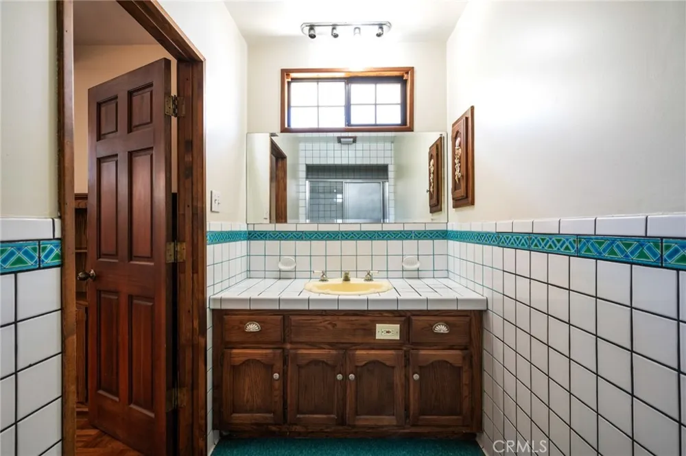 1122 Dominguez Wilmington, CA 90744