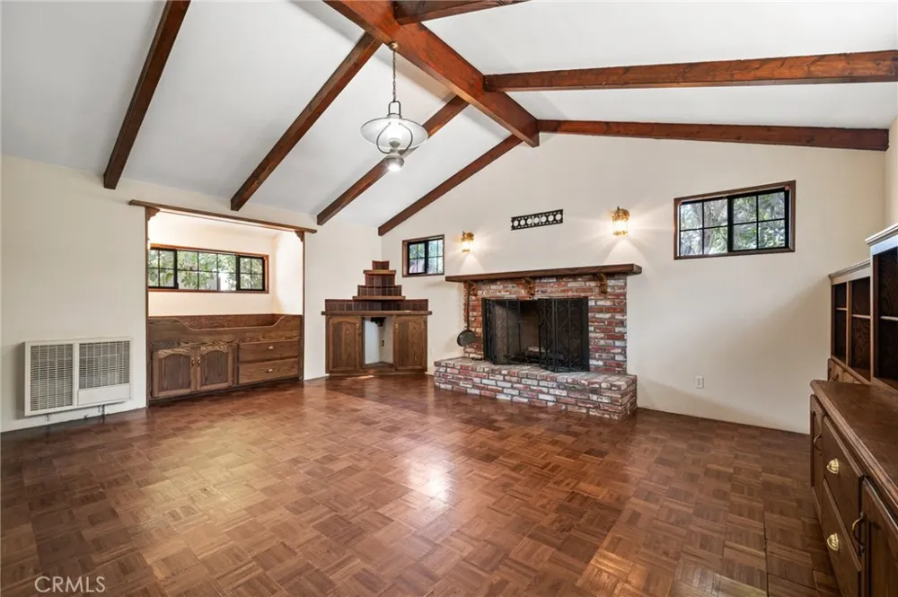 1122 Dominguez Wilmington, CA 90744