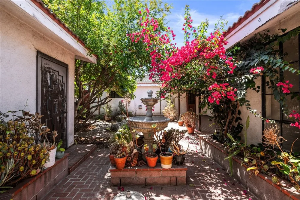 1122 Dominguez Wilmington, CA 90744