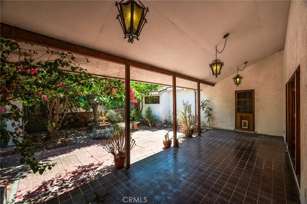 1122 Dominguez Wilmington, CA 90744
