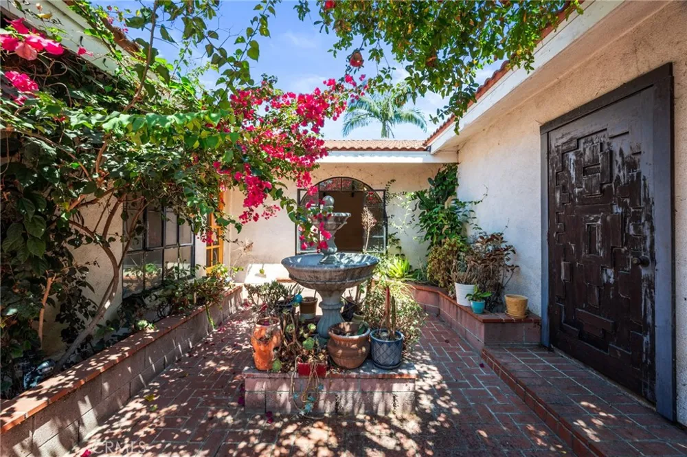 1122 Dominguez Wilmington, CA 90744