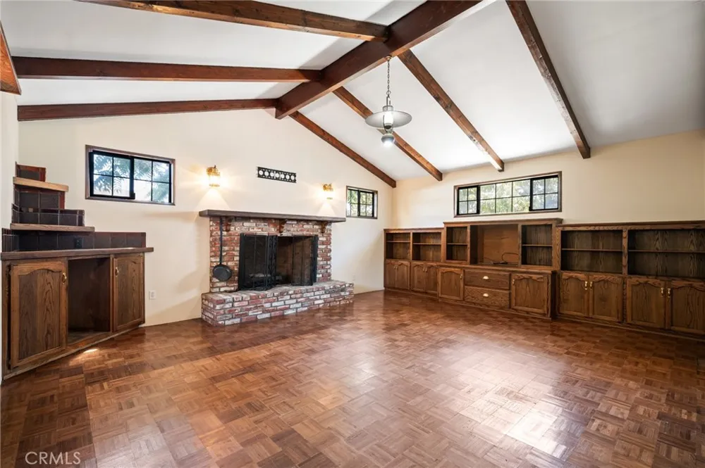 1122 Dominguez Wilmington, CA 90744